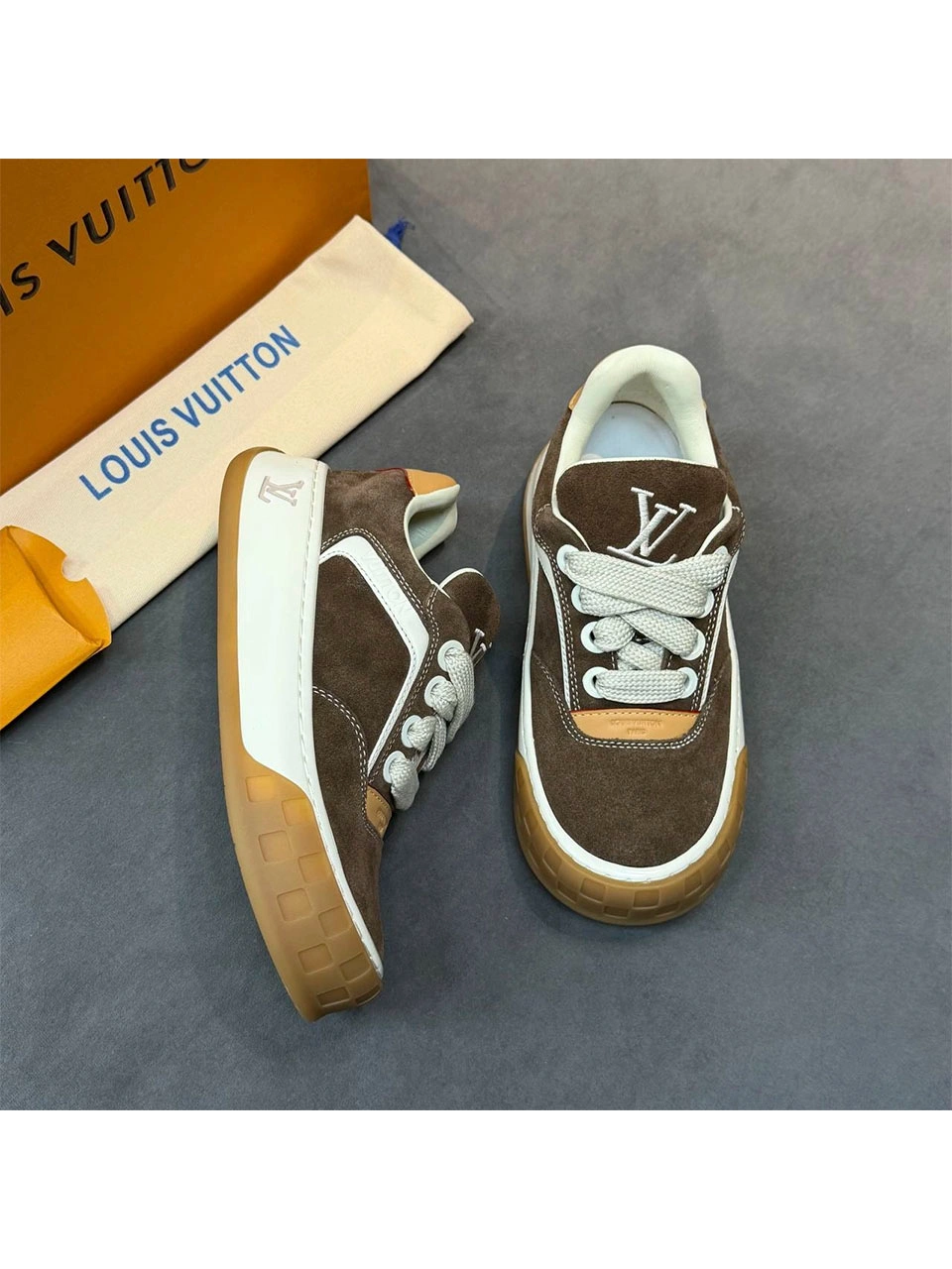 11 Кеды LOUIS VUITTON — изображение 1