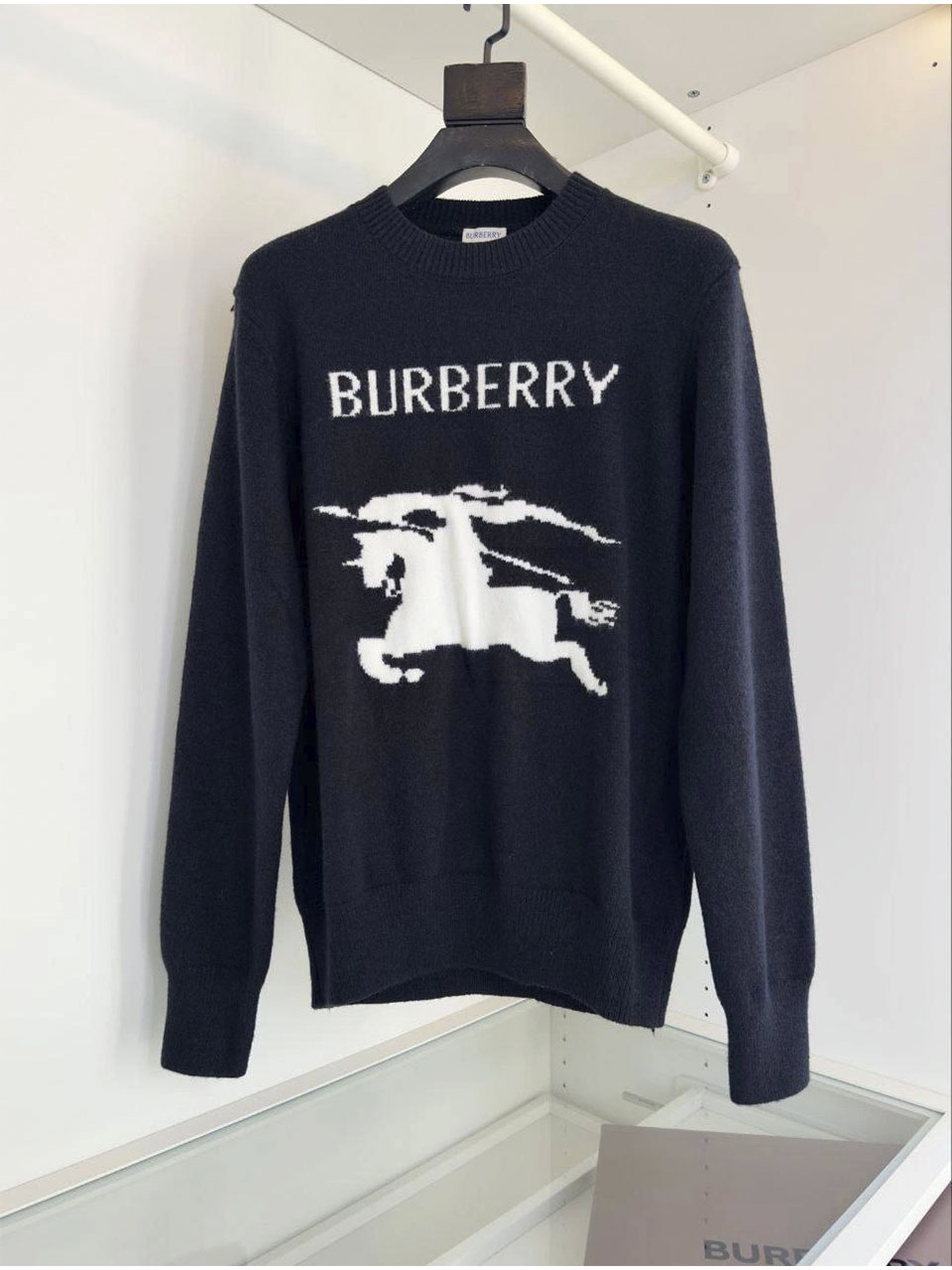 2 Свитер BURBERRY — изображение 1