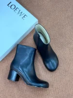 Женские ботильоны Loewe чёрного цвета, артикул 338738