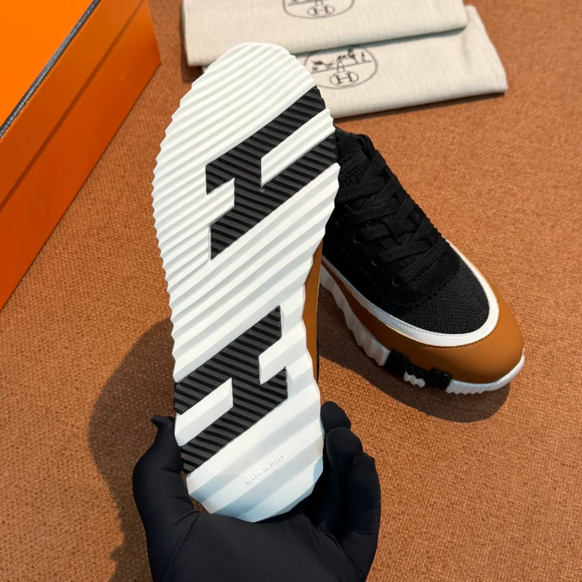 Кроссовки HERMES — изображение 7