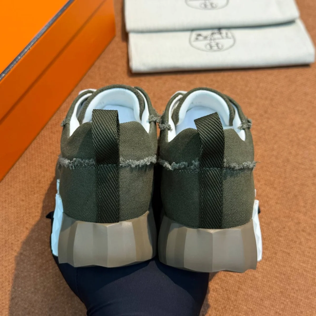 Кроссовки HERMES — изображение 6