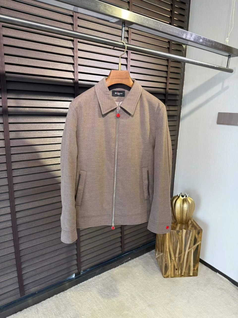 photo_2026-02-19_17-01-05 Ветровка KITON — изображение 1