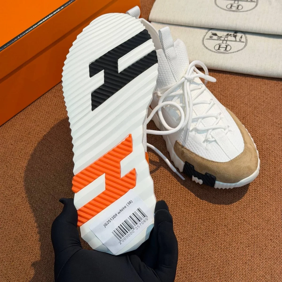 Кроссовки HERMES — изображение 7