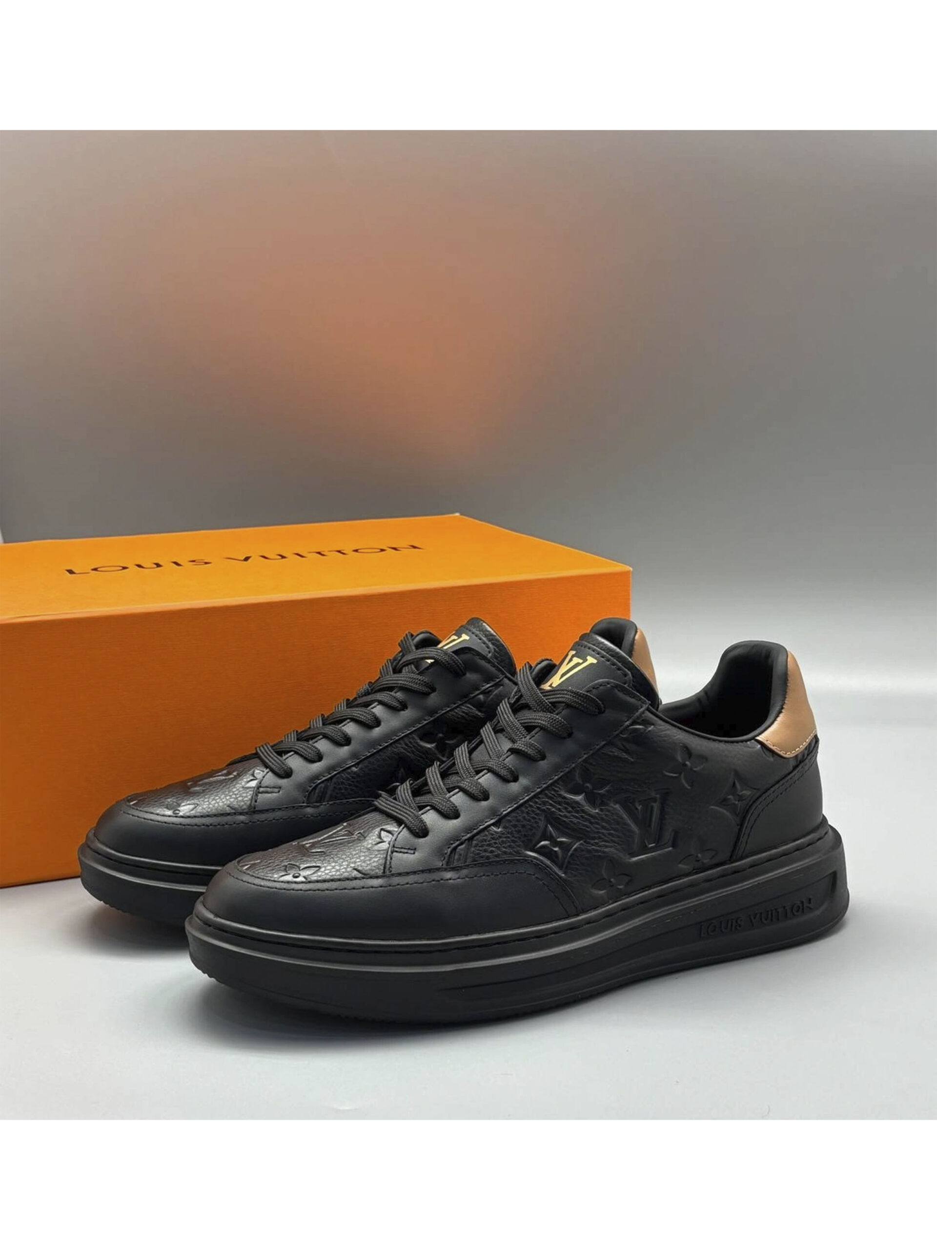10 Кеды LOUIS VUITTON — изображение 1