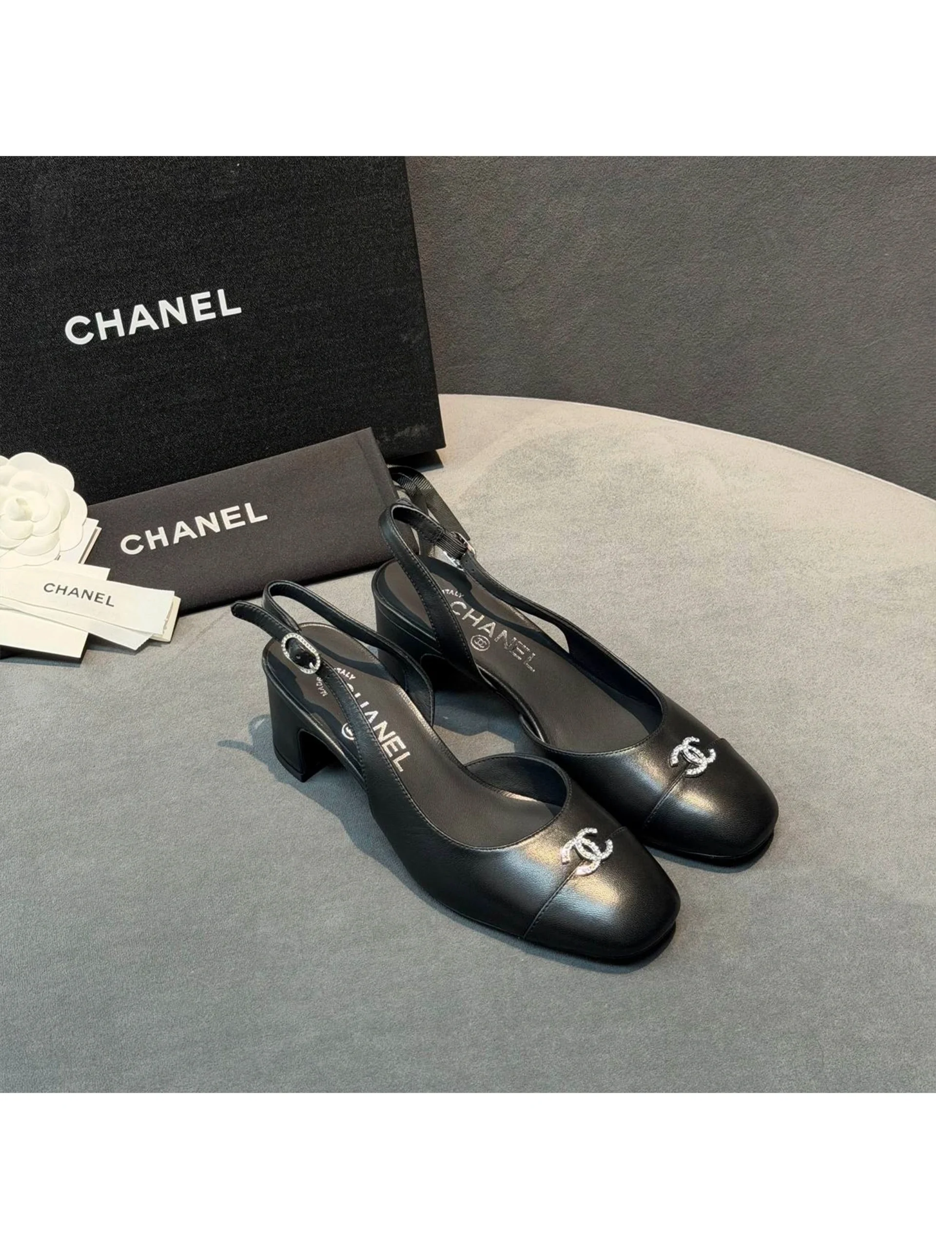 23 Женские туфли Chanel чёрного цвета, артикул 339903
