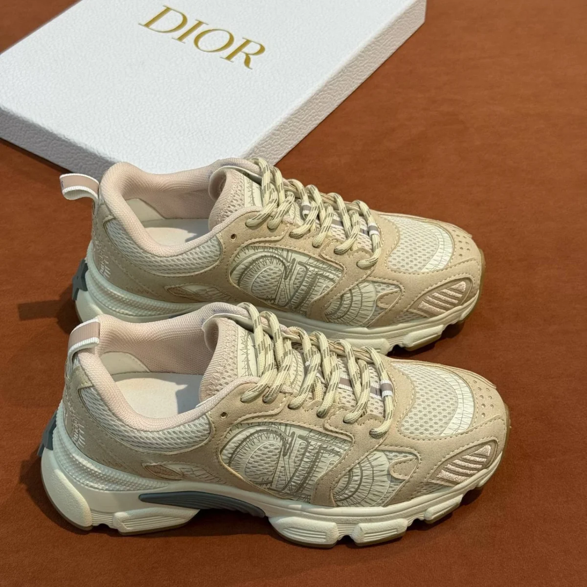 Кроссовки DIOR — изображение 3