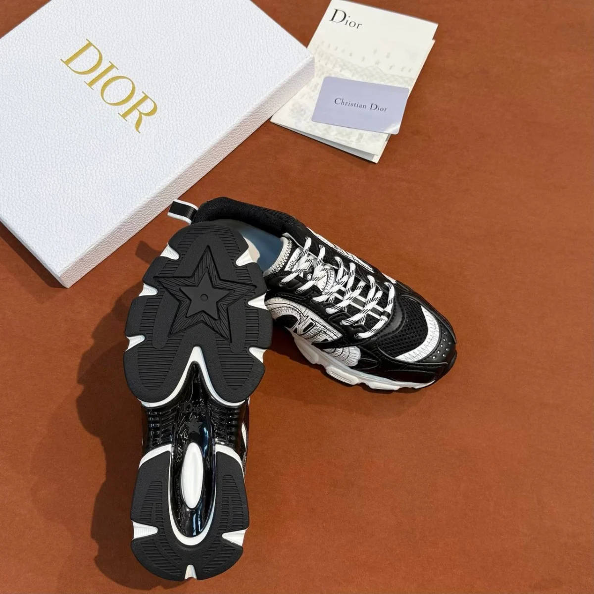 Кроссовки DIOR — изображение 7