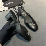 Женские туфли Chanel чёрного цвета, артикул 339903 — фото 2