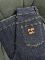 Женские джинсы Miu Miu тёмно-синего цвета, артикул 339927 — фото 5