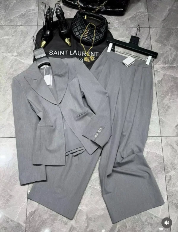 Костюм BRUNELLO CUCINELLI