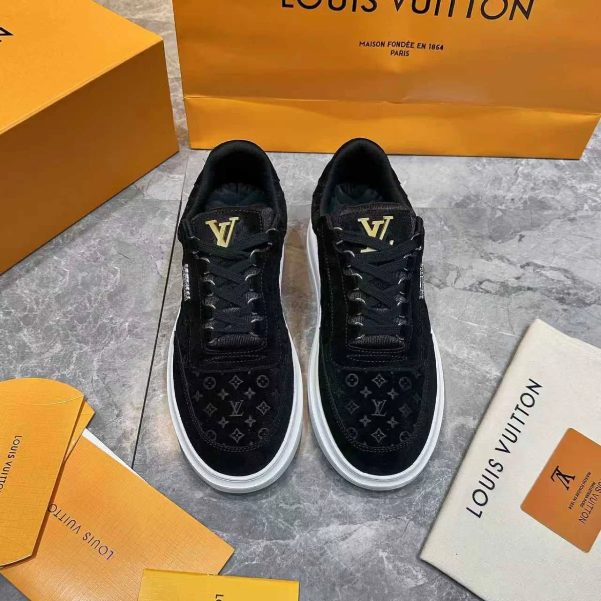 Кеды LOUIS VUITTON — изображение 2