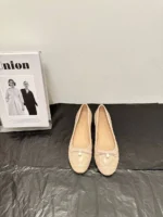 Женские балетки Dior бежевого цвета, артикул 340500