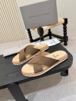 Мужские шлепанцы Brunello Cucinelli коричневого цвета, артикул 340385