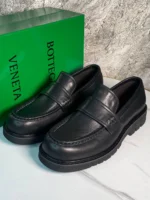 Мужские лоферы Bottega Veneta чёрного цвета, артикул 340344