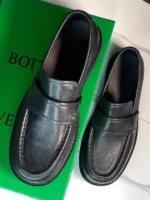 Мужские лоферы Bottega Veneta чёрного цвета, артикул 340344 — фото 4