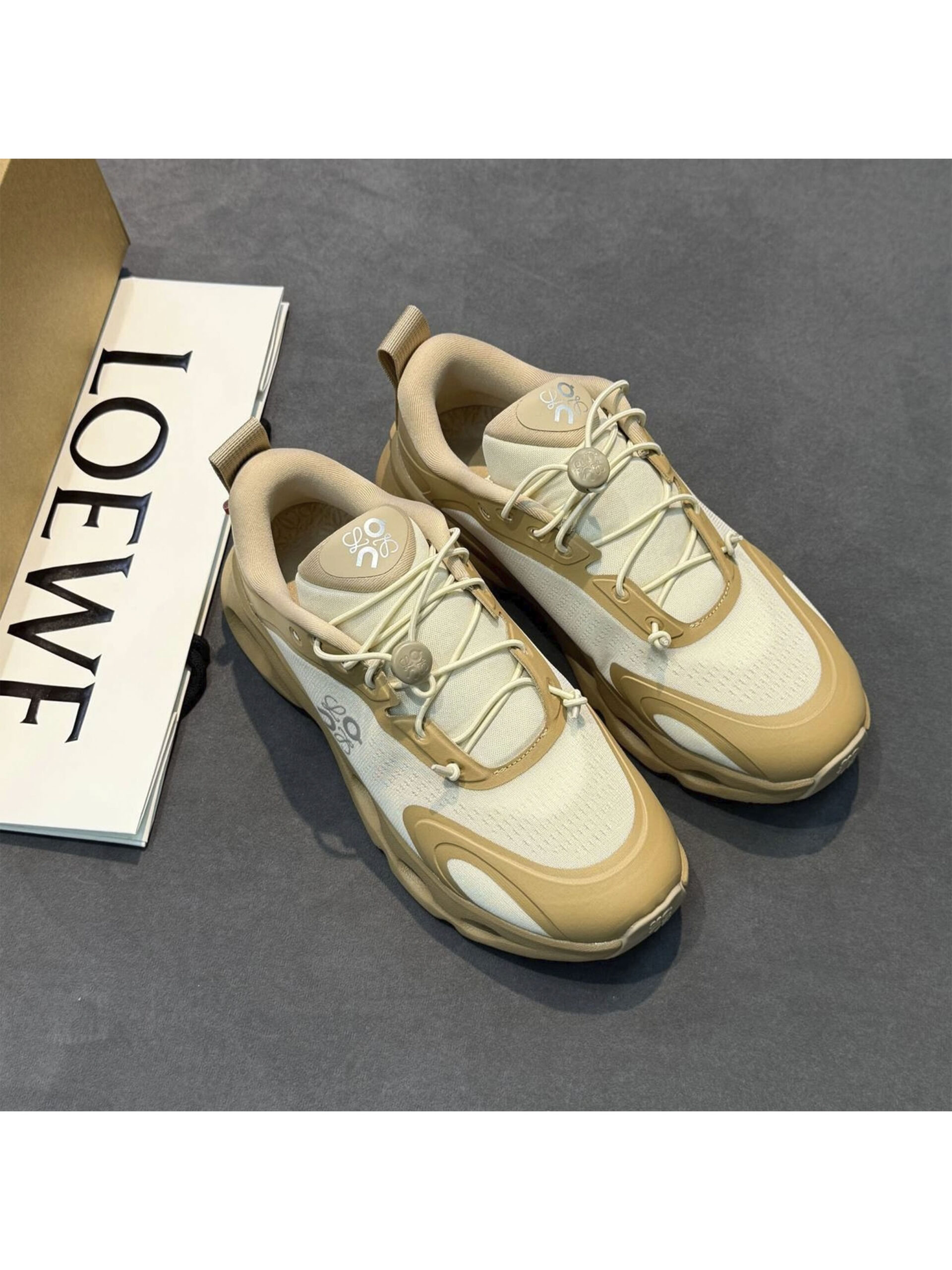 1 Кроссовки LOEWE — изображение 1