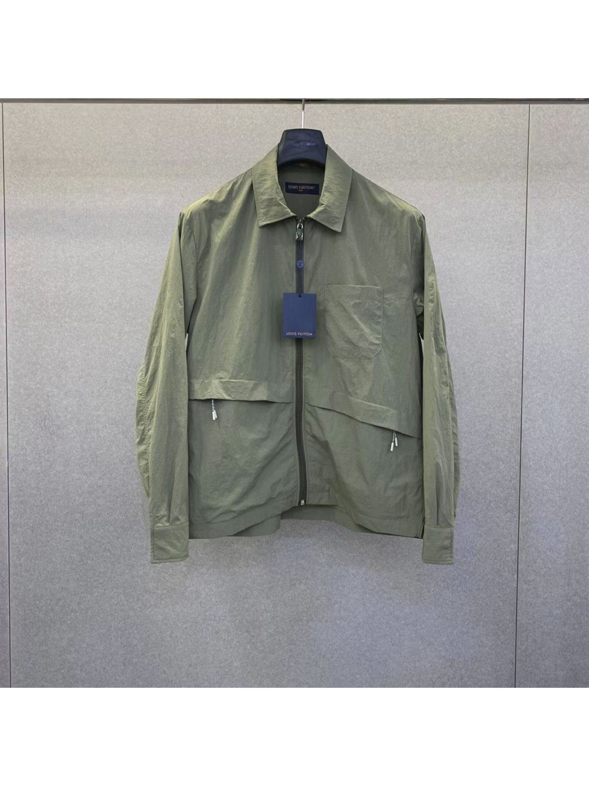 1 Ветровка LOUIS VUITTON — изображение 1