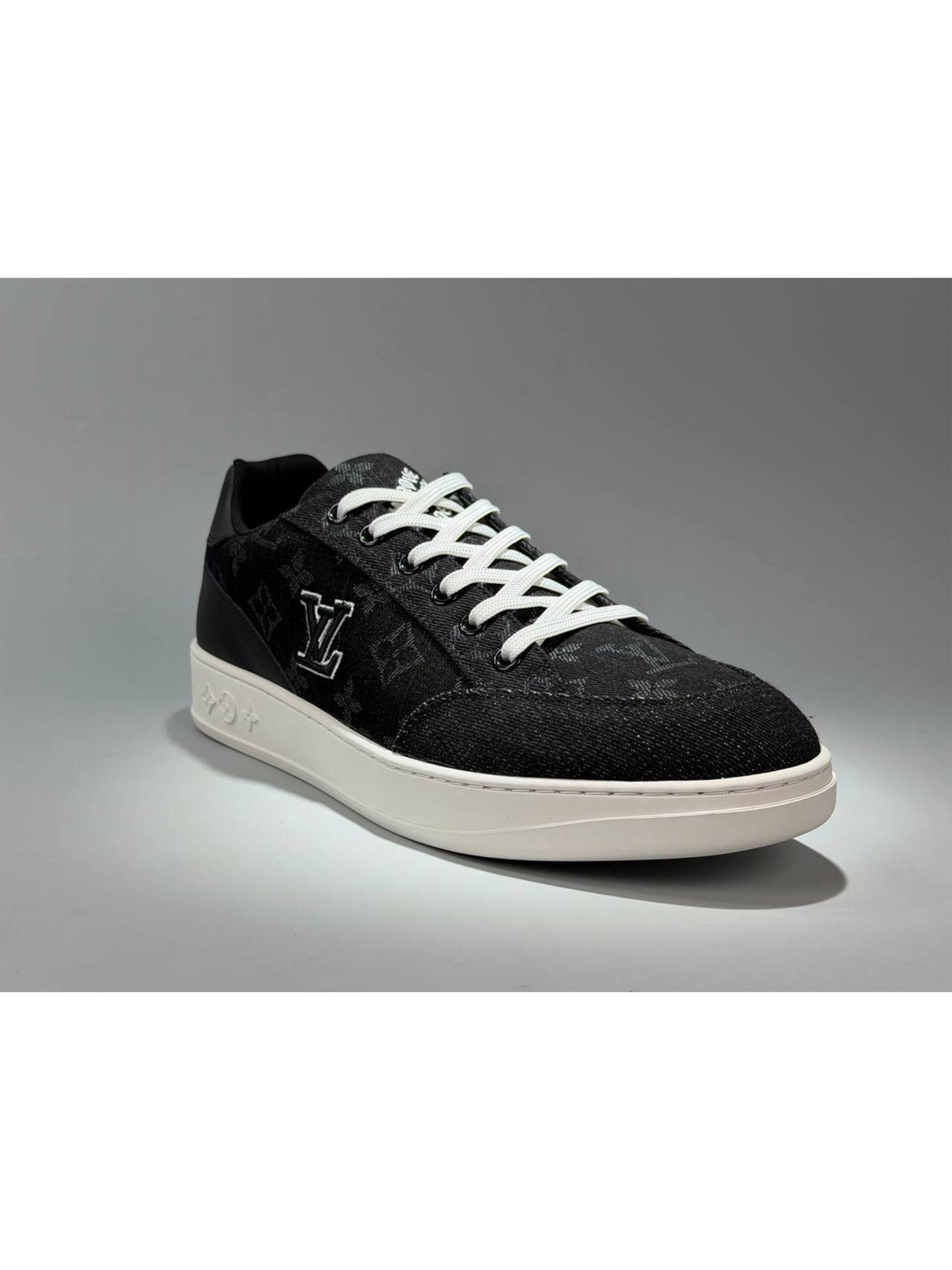 19 Кеды LOUIS VUITTON Resort Sneaker — изображение 1