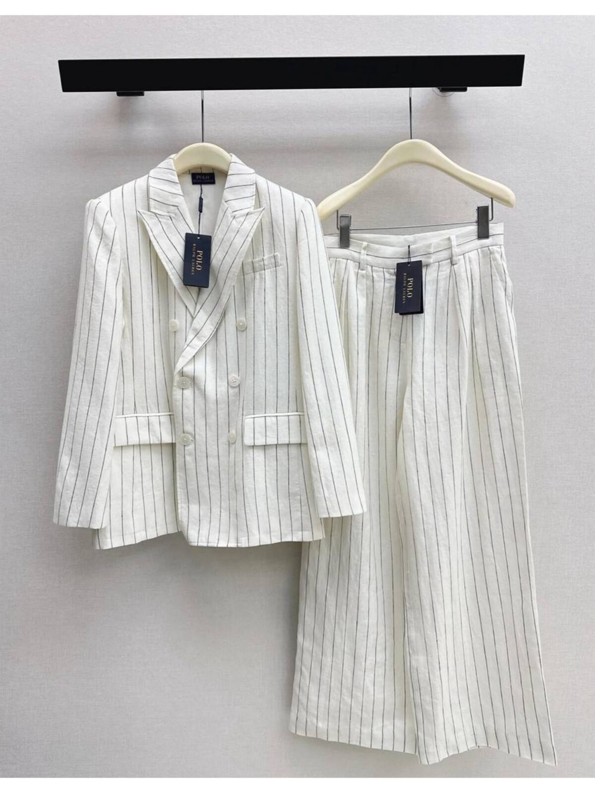 32 Женский костюм Ralph Lauren белого цвета, артикул 341483