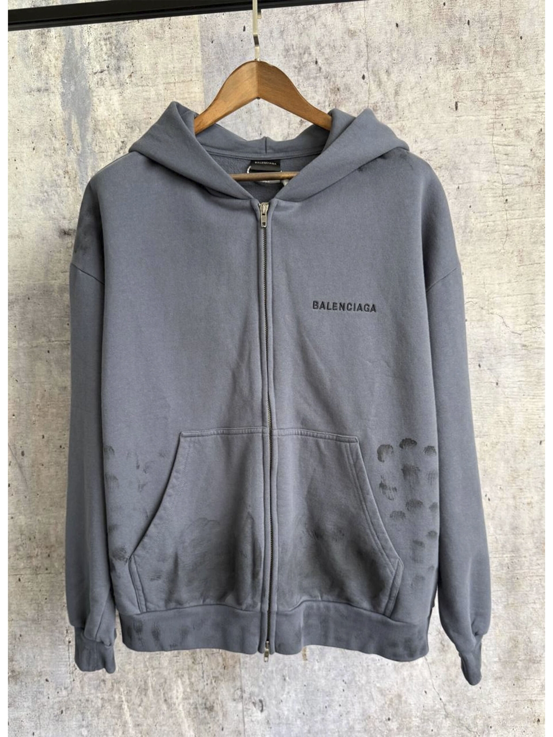 34 Кофта на молнии BALENCIAGA — изображение 1