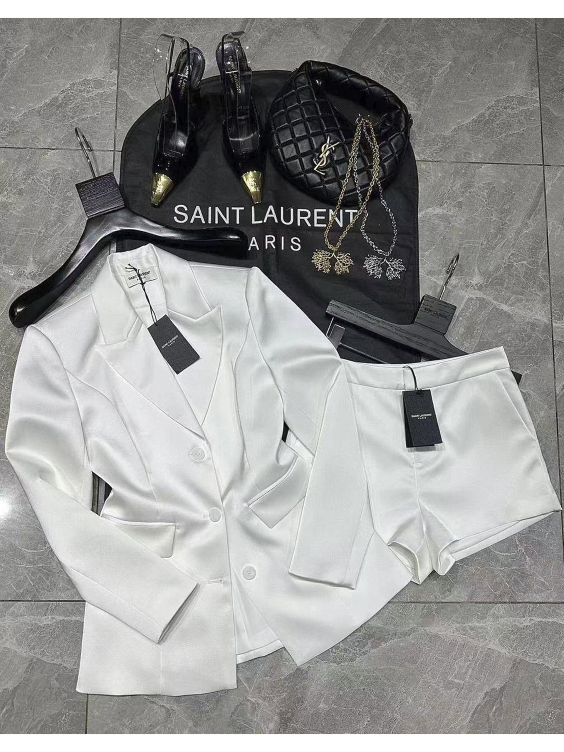 8 Женский костюм Saint Laurent белого цвета, артикул 340774