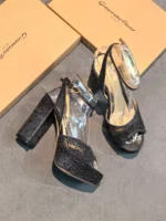 Женские босоножки Gianvito Rossi чёрного цвета, артикул 340982
