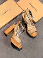 Женские босоножки Gianvito Rossi коричневого цвета, артикул 340981