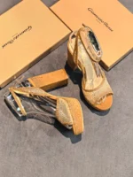 Женские босоножки Gianvito Rossi коричневого цвета, артикул 340981 — фото 3