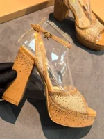 Женские босоножки Gianvito Rossi коричневого цвета, артикул 340981 — фото 4