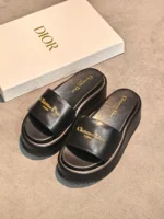 Женские шлепанцы Dior чёрного цвета, артикул 341272