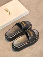 Женские шлепанцы Dior чёрного цвета, артикул 341272 — фото 3