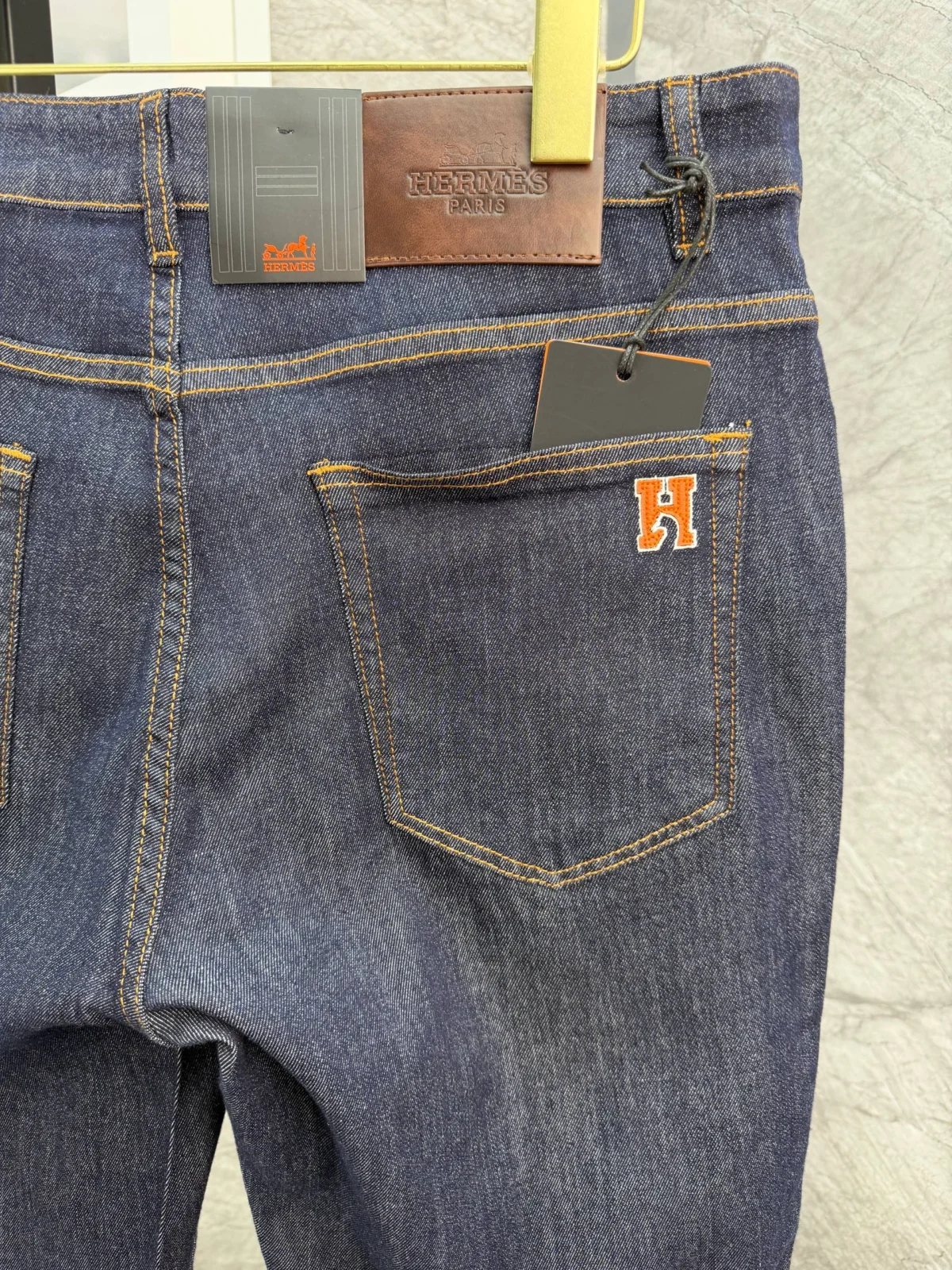 Джинсы HERMES — изображение 4