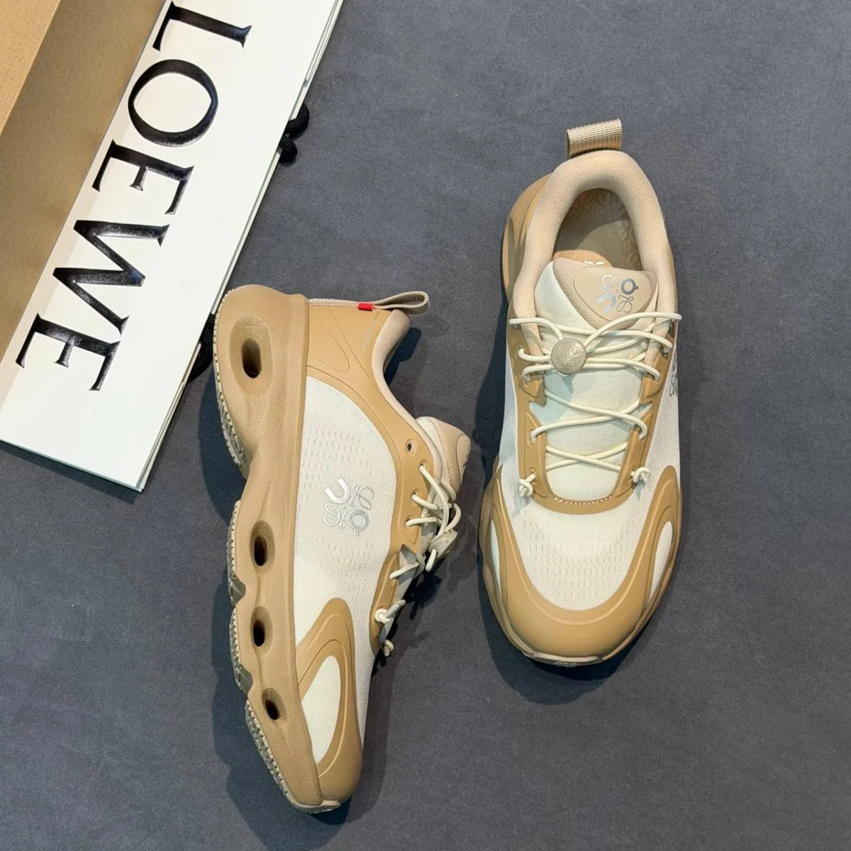 Кроссовки LOEWE — изображение 4