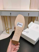 Женские шлепанцы Chanel коричневого цвета, артикул 342101 — фото 9