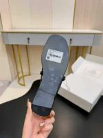 Женские шлепанцы Chanel чёрного цвета, артикул 342103 — фото 9