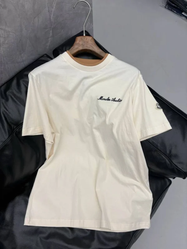 Футболка MONCLER