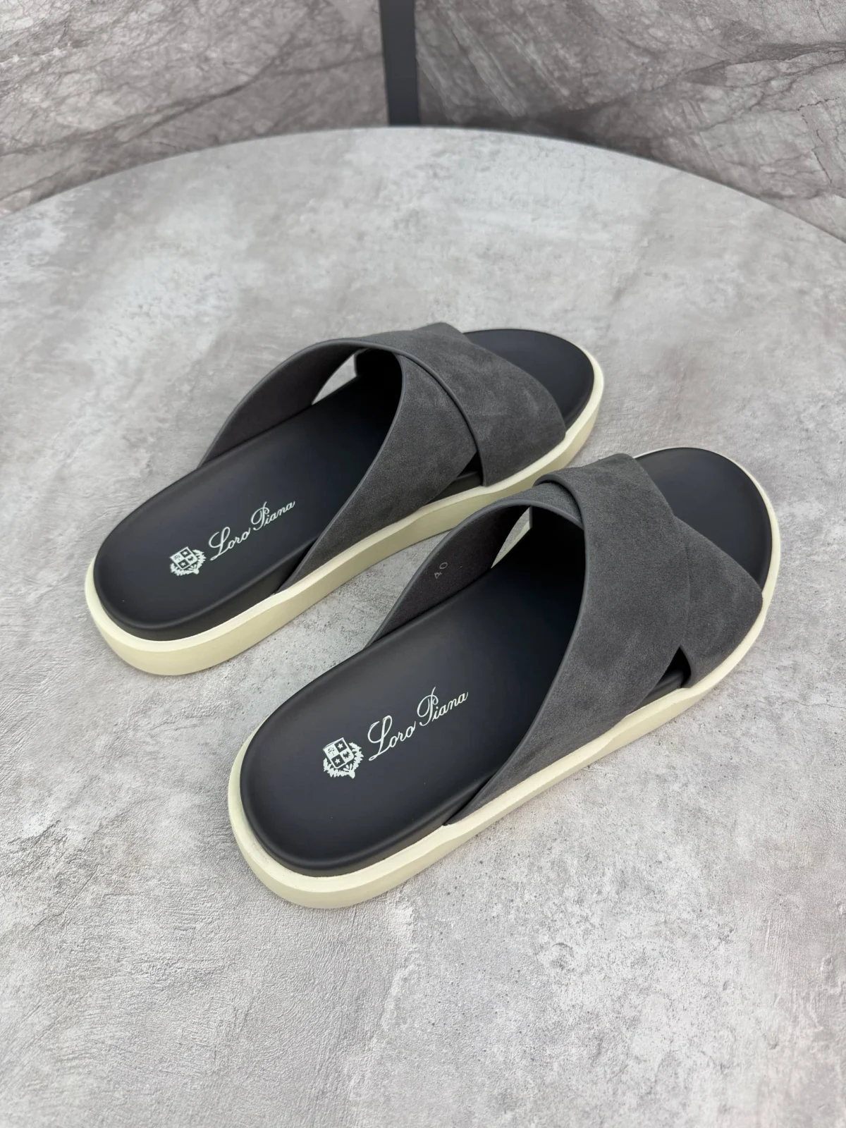 Шлепанцы LORO PIANA — изображение 3