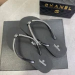 Женские шлепанцы Chanel чёрного цвета, артикул 342827 — фото 4