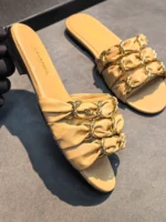 Женские шлепанцы Chanel бежевого цвета, артикул 342919 — фото 3
