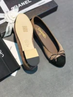 Женские балетки Chanel коричневого цвета, артикул 343297 — фото 6