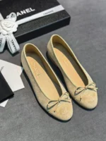 Женские балетки Chanel бежевого цвета, артикул 343299