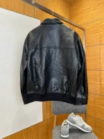 Мужская куртка Bottega Veneta чёрного цвета, артикул 344177 — фото 2