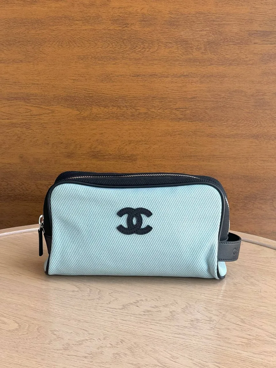 344242_1 Косметичка CHANEL — изображение 1