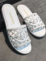 Женские шлепанцы Chanel белого цвета, артикул 344338