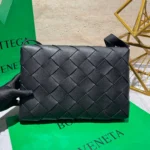 Сумка мессенджер BOTTEGA VENETA — изображение 2
