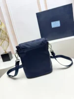 Мужская сумка мессенджер Prada чёрного цвета, артикул 344471 — фото 2