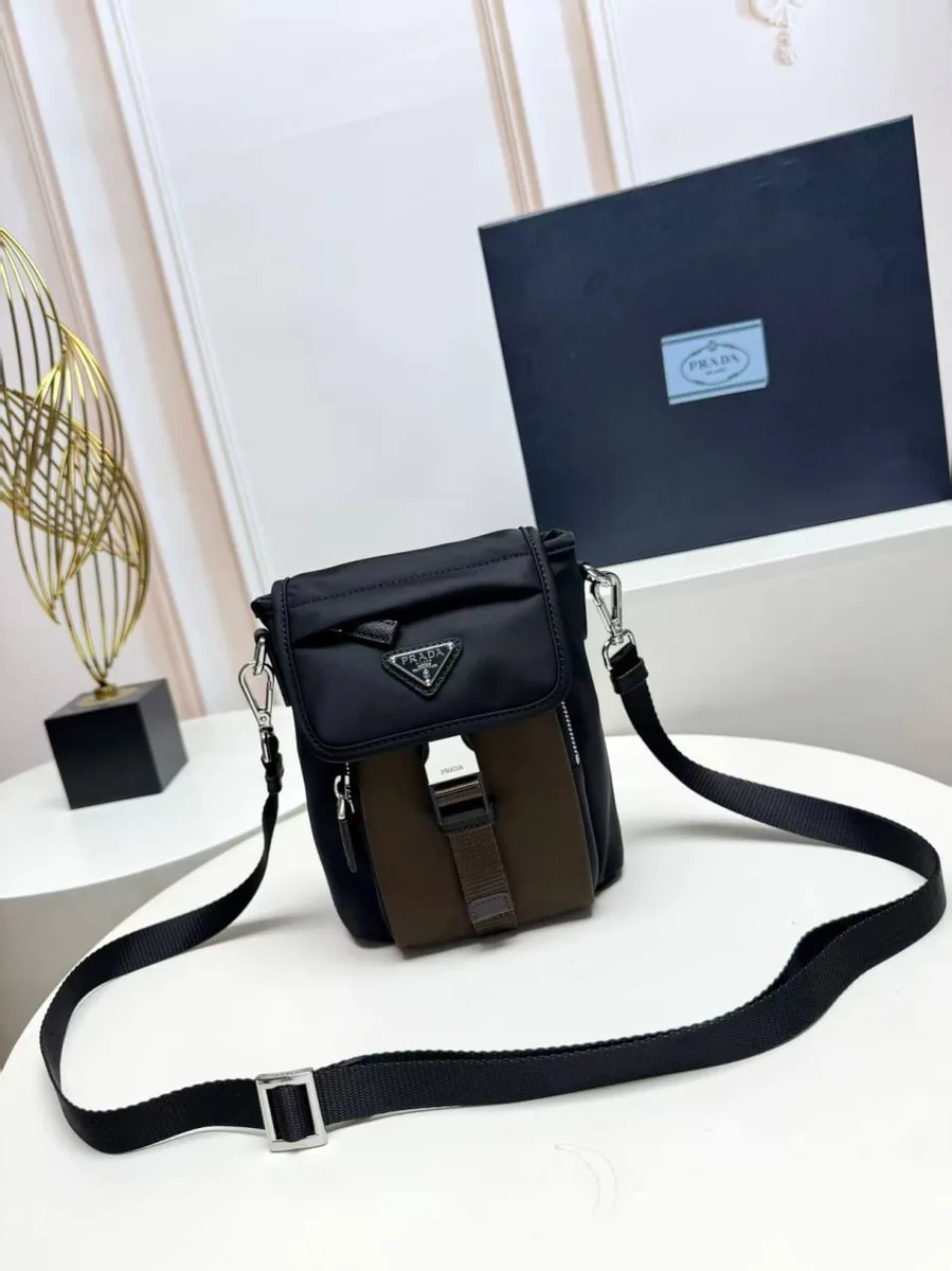 344472_1 Сумка мессенджер PRADA — изображение 1