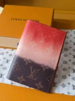 Обложка для паспорта LOUIS VUITTON — изображение 4