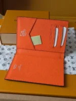 Обложка для паспорта LOUIS VUITTON — изображение 5