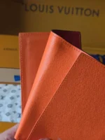 Обложка для паспорта LOUIS VUITTON — изображение 7